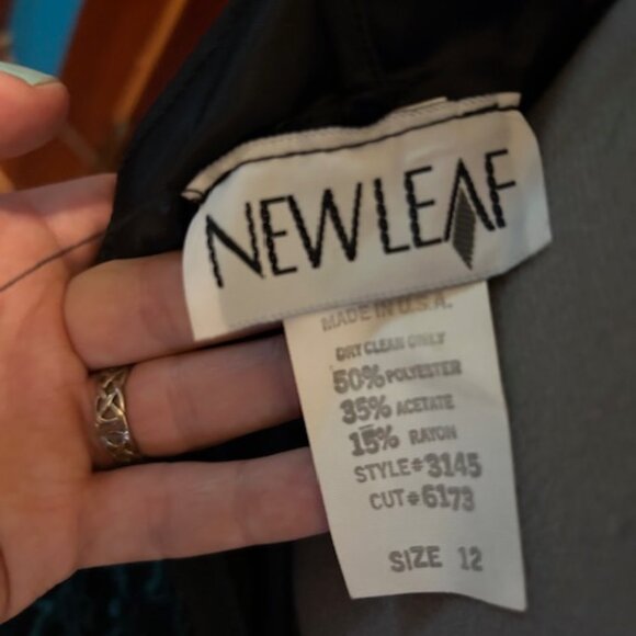 Black and Teal, Vintage, 1988, Victorian-inspired Beaded/Lace Gown, Size 6 - Picture 2 of 10